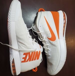 Nike Airmax Dominate Basketball Shoes